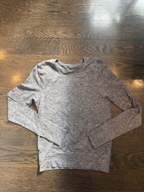 Lululemon Heather Gray Long Sleeve Top